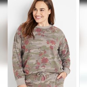 Maurices Long Sleeved Top, Size M, Camo/Floral